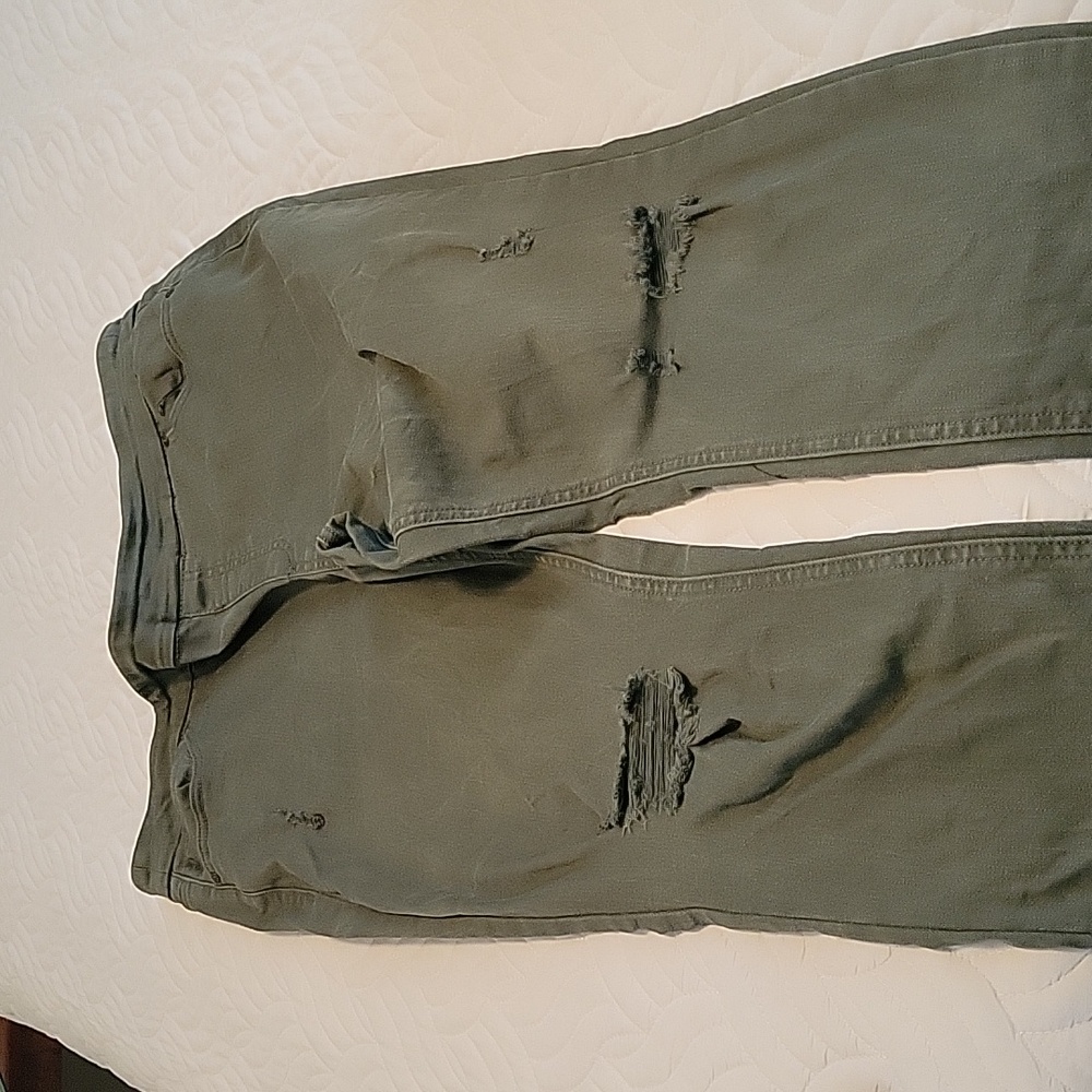 Westbound Distressed Jean